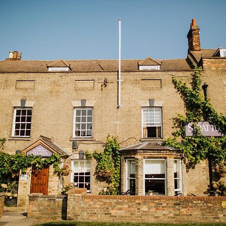 The Stratton House Hotel Biggleswade Bagian luar foto